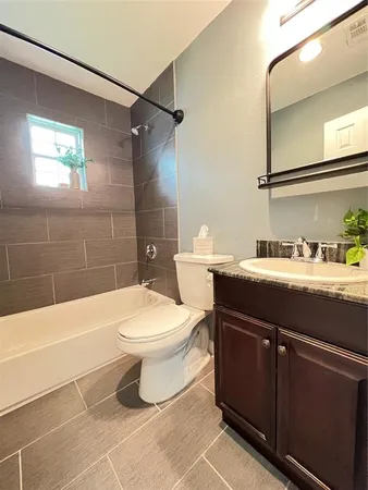 $1,950 | 1226 Record Crossing Road, Dallas, TX 75235