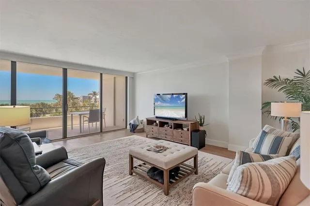 $1,150,000 | 5300 Ocean Boulevard, Unit 202, Sarasota, FL 34242