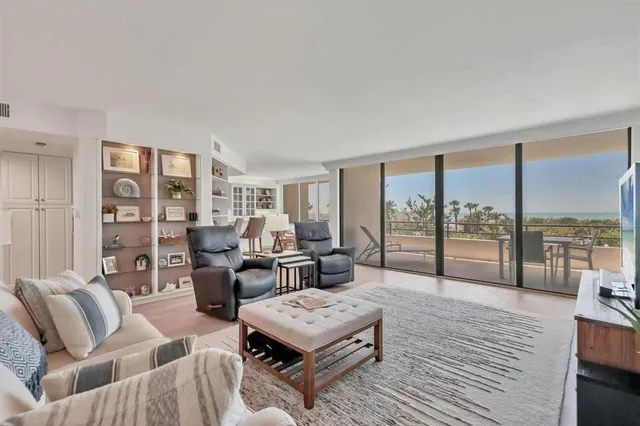 $1,150,000 | 5300 Ocean Boulevard, Unit 202, Sarasota, FL 34242