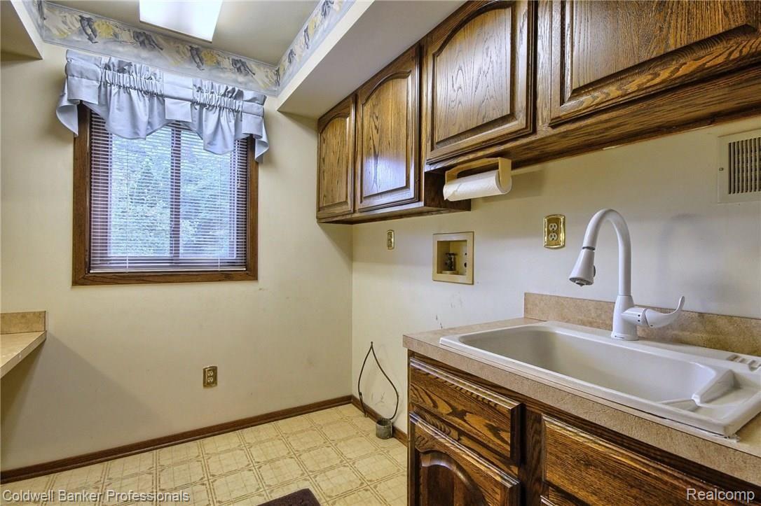 12655 Hitchingham Road Milan, MI 48160 - Photo 13 of 42 Laundry_Room.jpg