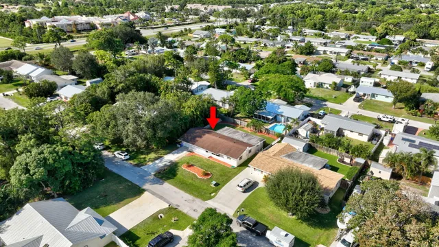 $430,000 | 1769 Southeast Madison Street, Stuart, FL 34997
