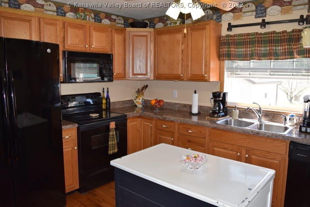 245 1/2 North Pinch Road Elkview, WV 25071 - Photo 8 of 30 Gallery Image 8