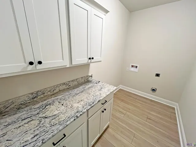 $298,118 | 13116 Hawk Creek Street, Gonzales, LA 70737