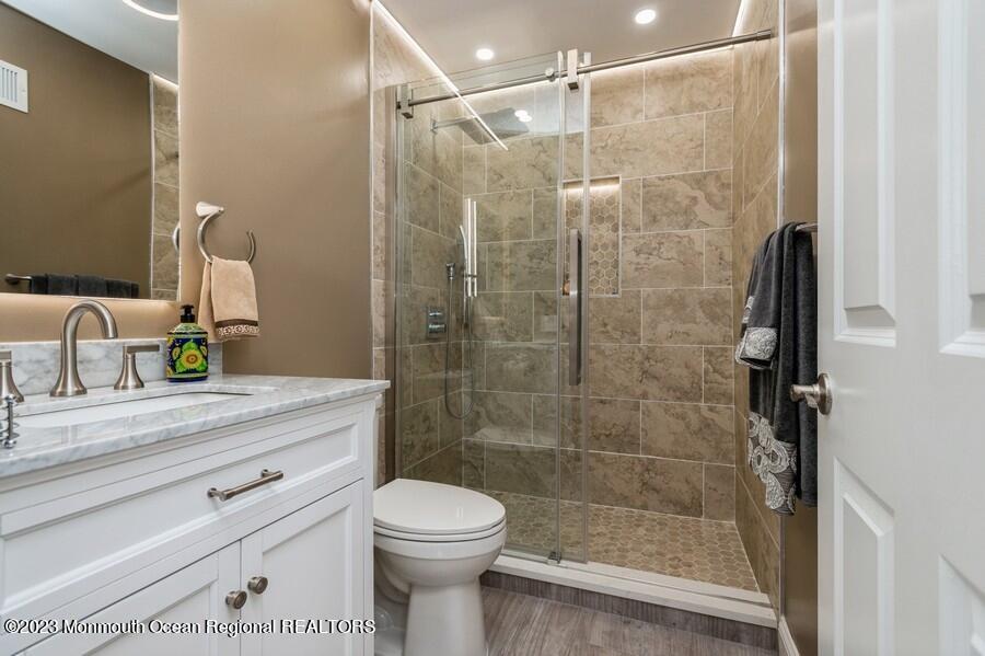 44 Amboy Road Old Bridge, NJ 08857 - Photo 20 of 24 18_44AmboyRd_9_2ndBathroom_LowRes