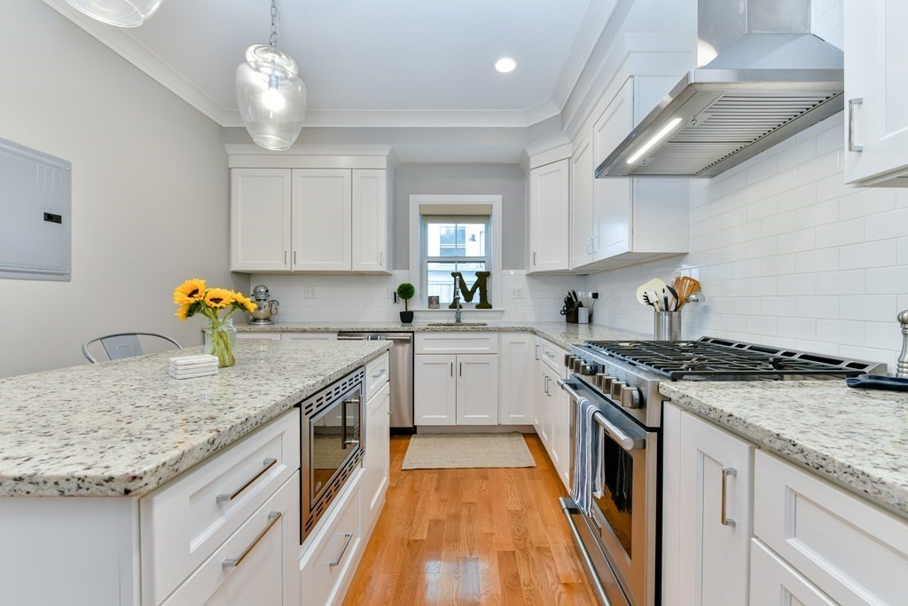 1514 R Columbia Road, Unit 1 Boston, MA 02127 - Photo 4 of 23 Gallery Image 4