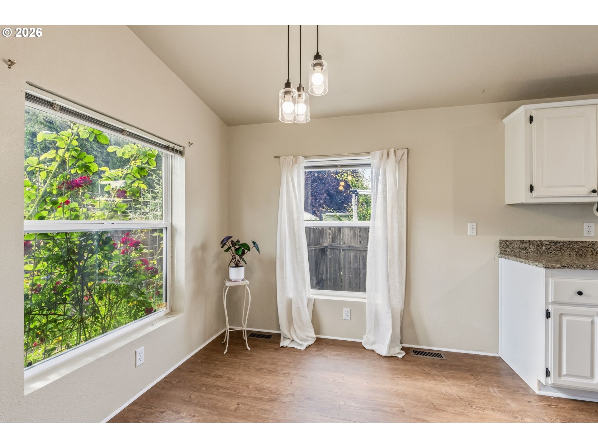 1281 South 57th Place Springfield, OR 97478 - Photo 12 of 37
