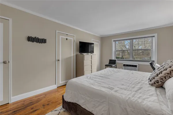$325,000 | 334 Lakeland Avenue, Unit 4A, Sayville, NY 11782