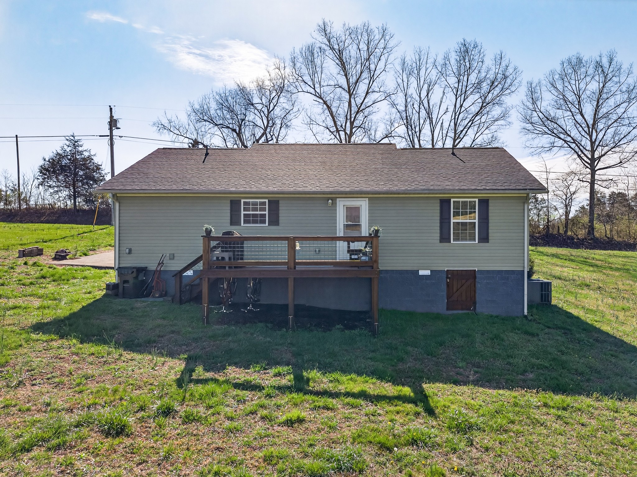 2040 Walker Cove Road Sparta, TN 38583 - Photo 18 of 26 a front view of house with yard and green space