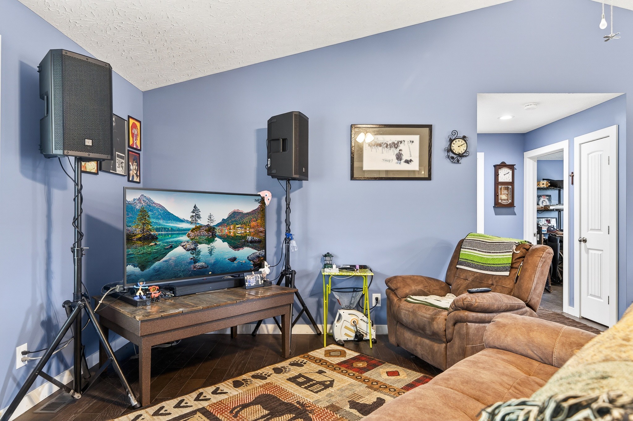 2040 Walker Cove Road Sparta, TN 38583 - Photo 4 of 26 a living room with furniture and a flat screen tv