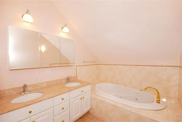 $10,000 | 111 Fayerweather Street, Cambridge, MA 02138