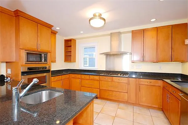 $10,000 | 111 Fayerweather Street, Cambridge, MA 02138