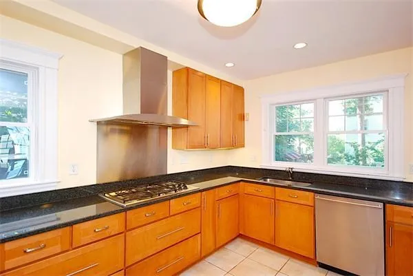 $10,000 | 111 Fayerweather Street, Cambridge, MA 02138