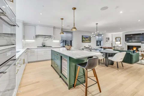 $1,550,000 | 11 Lafayette Court, Unit 1C, Greenwich, CT 06830