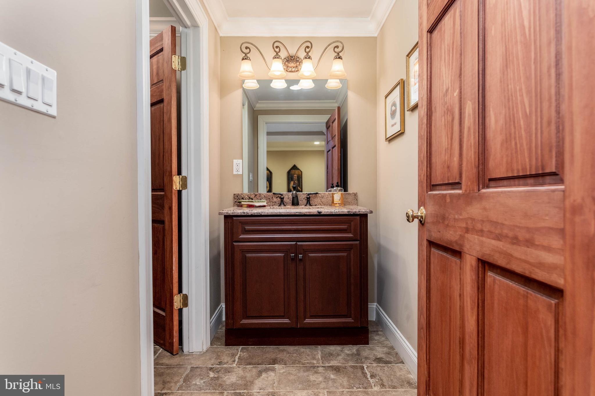 1400 Lanes End Villanova, PA 19085 - Photo 45 of 58