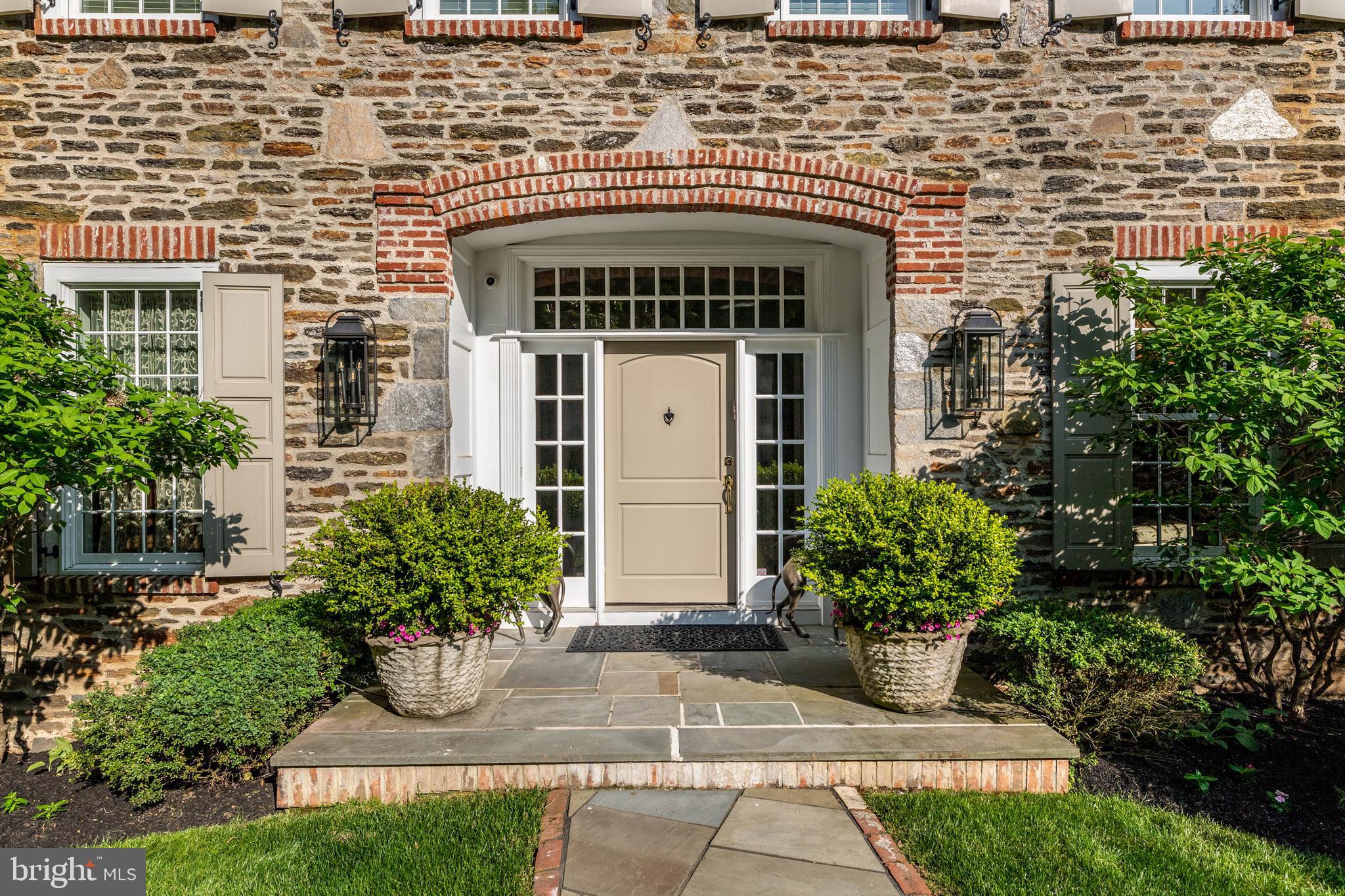 1400 Lanes End Villanova, PA 19085 - Photo 5 of 58