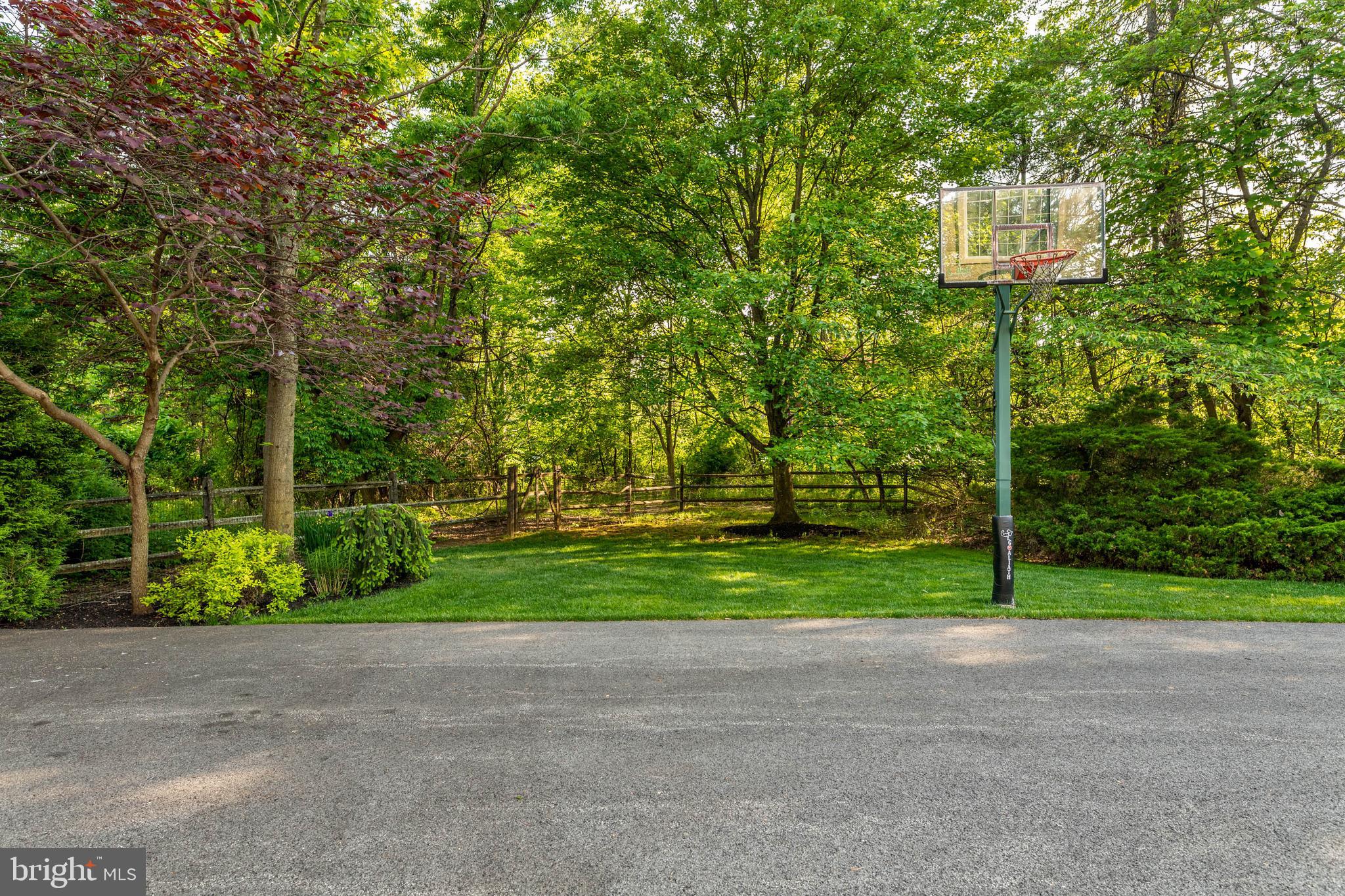 1400 Lanes End Villanova, PA 19085 - Photo 51 of 58