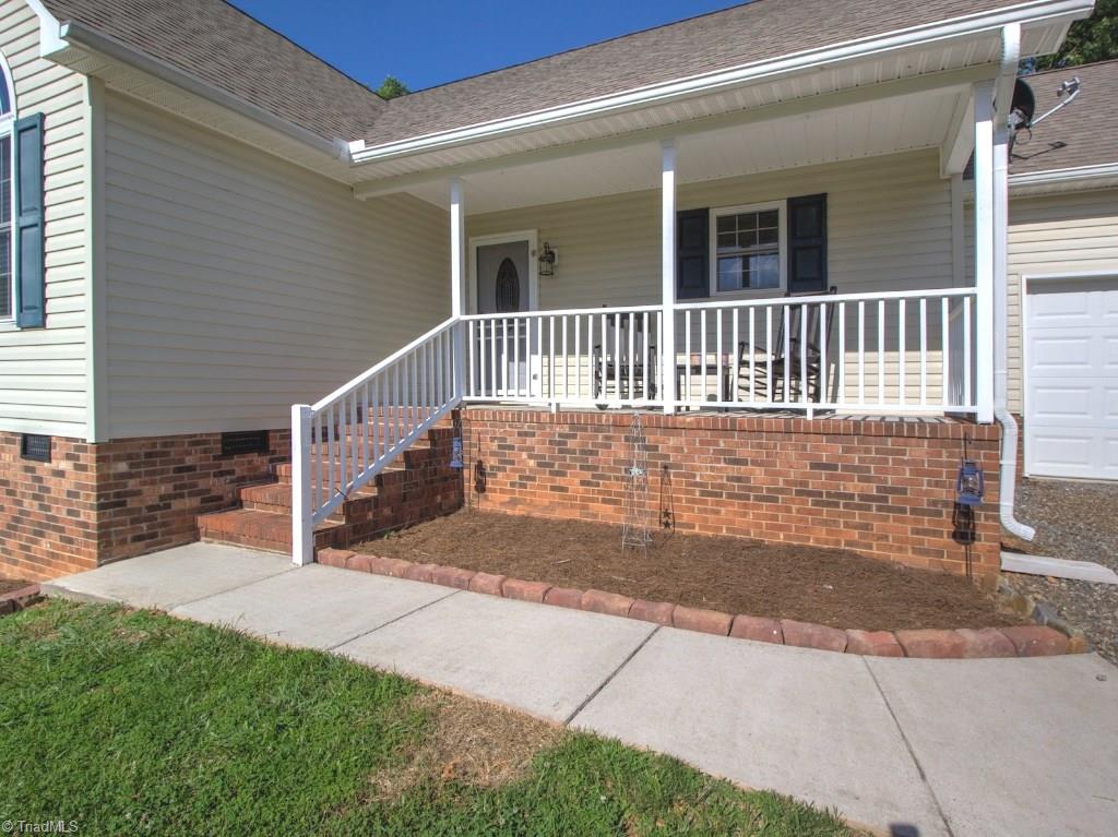 121 Running Cedar Road Madison, NC 27025 - Photo 3 of 28