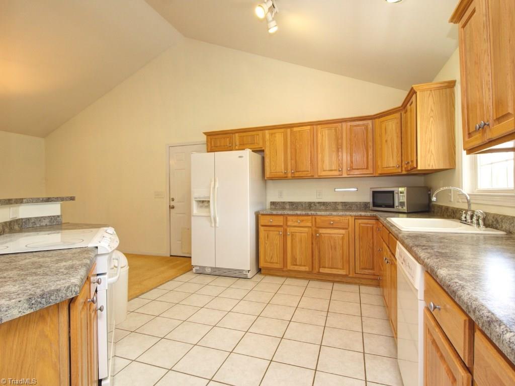 121 Running Cedar Road Madison, NC 27025 - Photo 8 of 28 Kitchen with lots of cabinet space