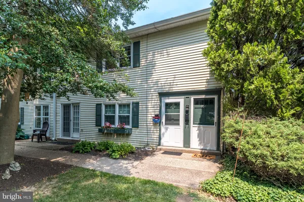 $240,000 | 704 Yardley Commons, Yardley, PA 19067