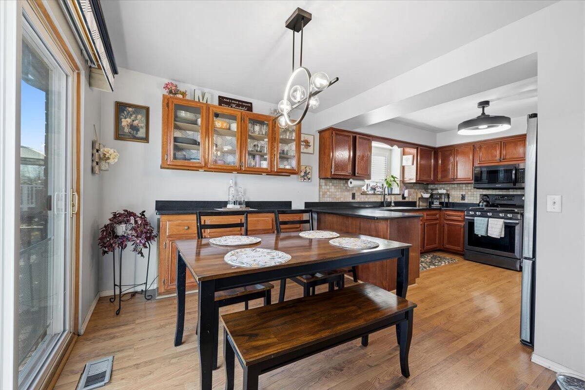 1364 Milverton Road Troy, MI 48083 - Photo 8 of 32 27-1364 Milverton-132