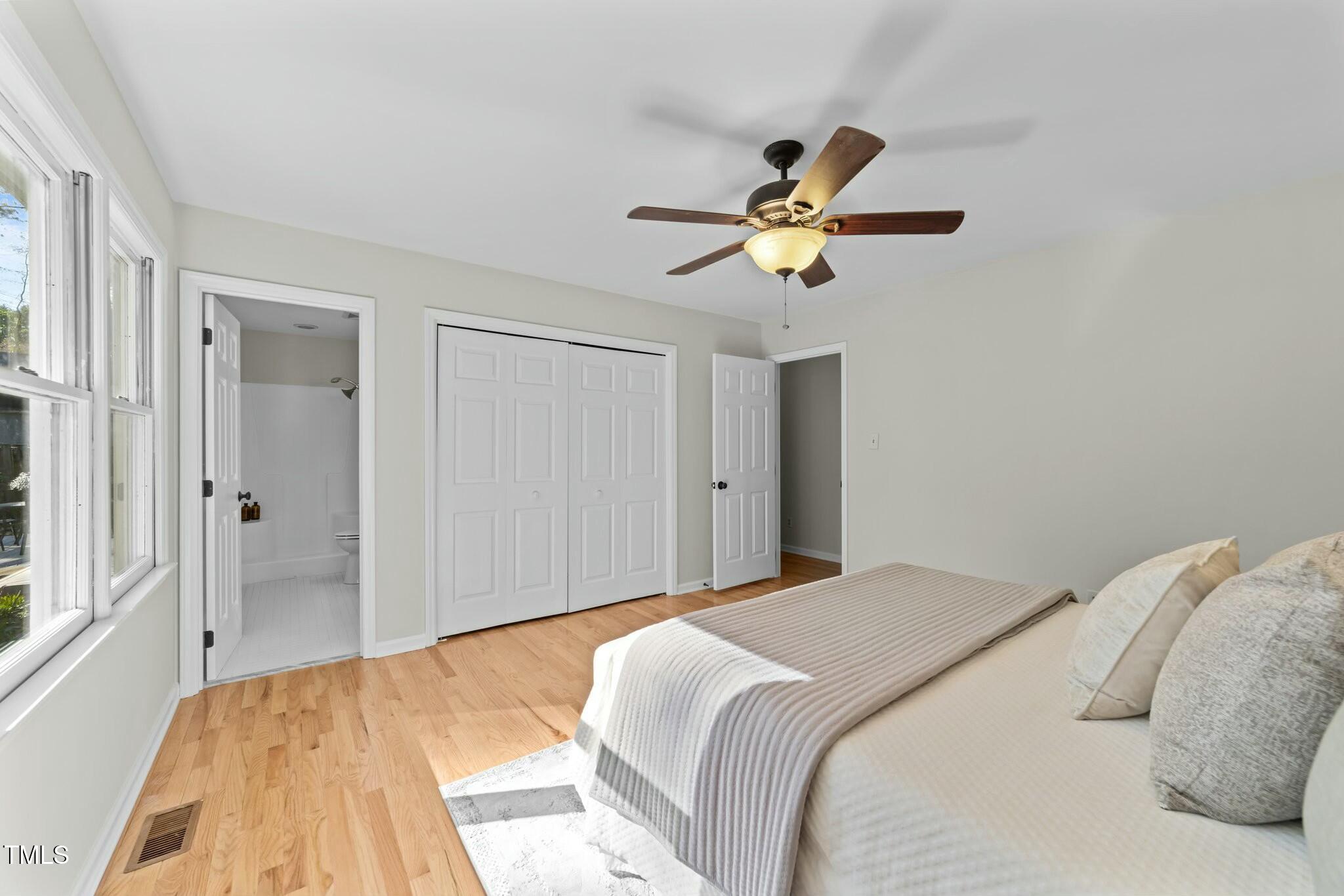 5809 Heatherbrook Circle Raleigh, NC 27612 - Photo 20 of 42 Main bedroom with full bath.