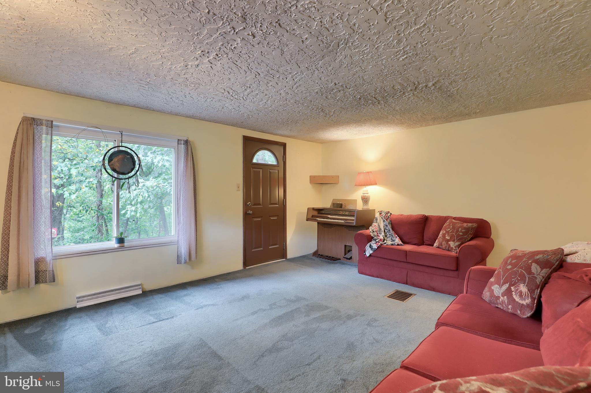 295 Taylor Road York, PA 17406 - Photo 3 of 32 Gallery Image 3