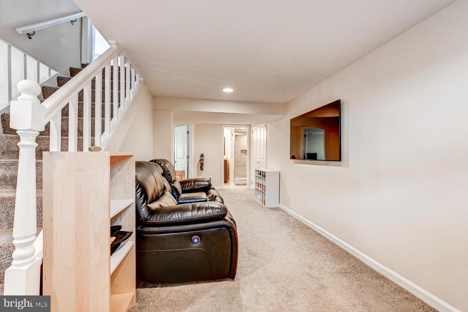6420 Kenwood Avenue Rosedale, MD 21237 - Photo 15 of 22 a living room with furniture