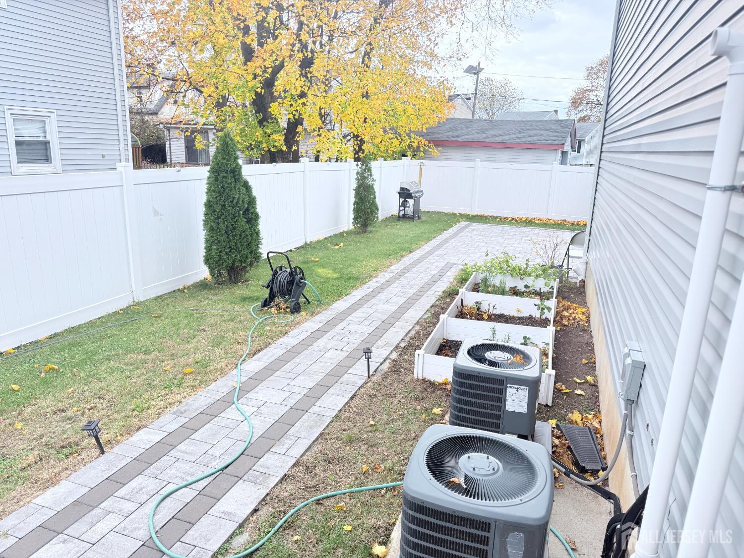 42 Nelson Avenue Edison, NJ 08817 - Photo 16 of 19