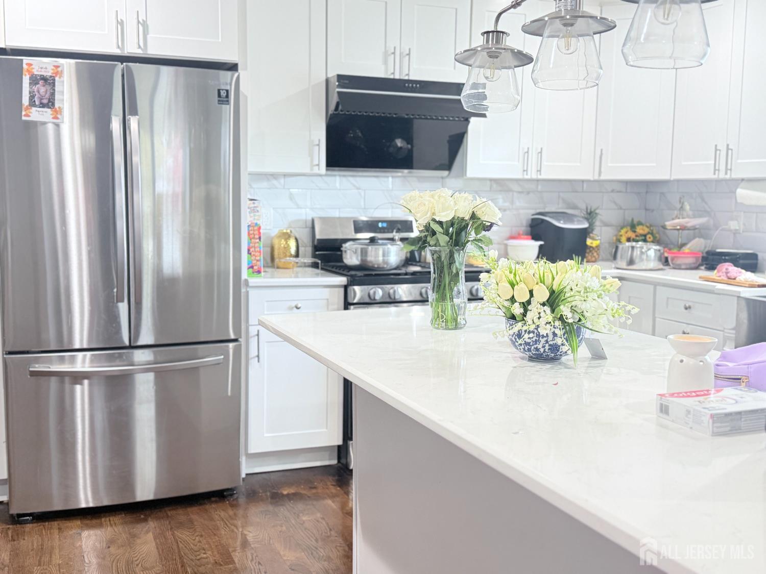 42 Nelson Avenue Edison, NJ 08817 - Photo 4 of 19