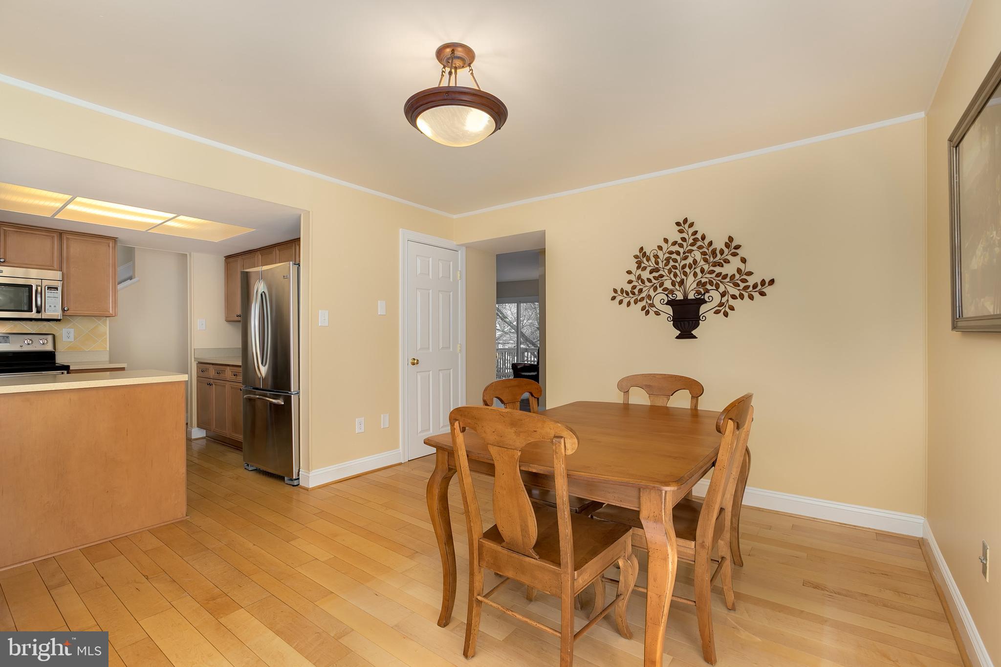 1508 Roundleaf Court Reston, VA 20190 - Photo 12 of 45 Gallery Image 12