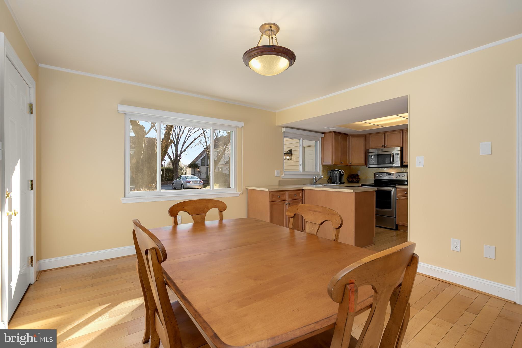1508 Roundleaf Court Reston, VA 20190 - Photo 13 of 45 Gallery Image 13