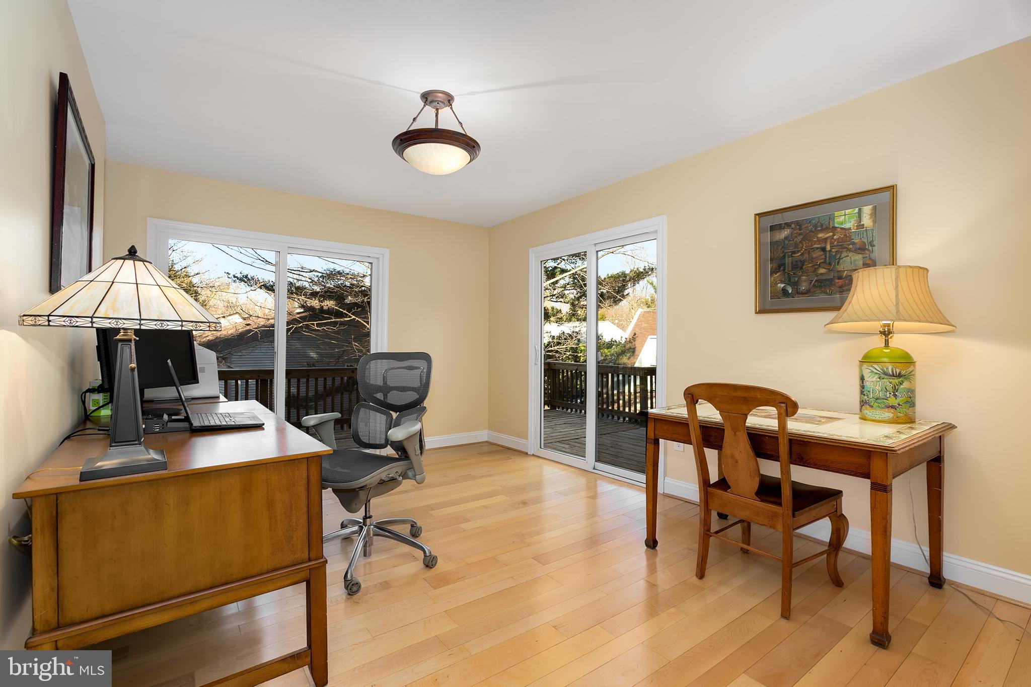 1508 Roundleaf Court Reston, VA 20190 - Photo 17 of 45 Gallery Image 17
