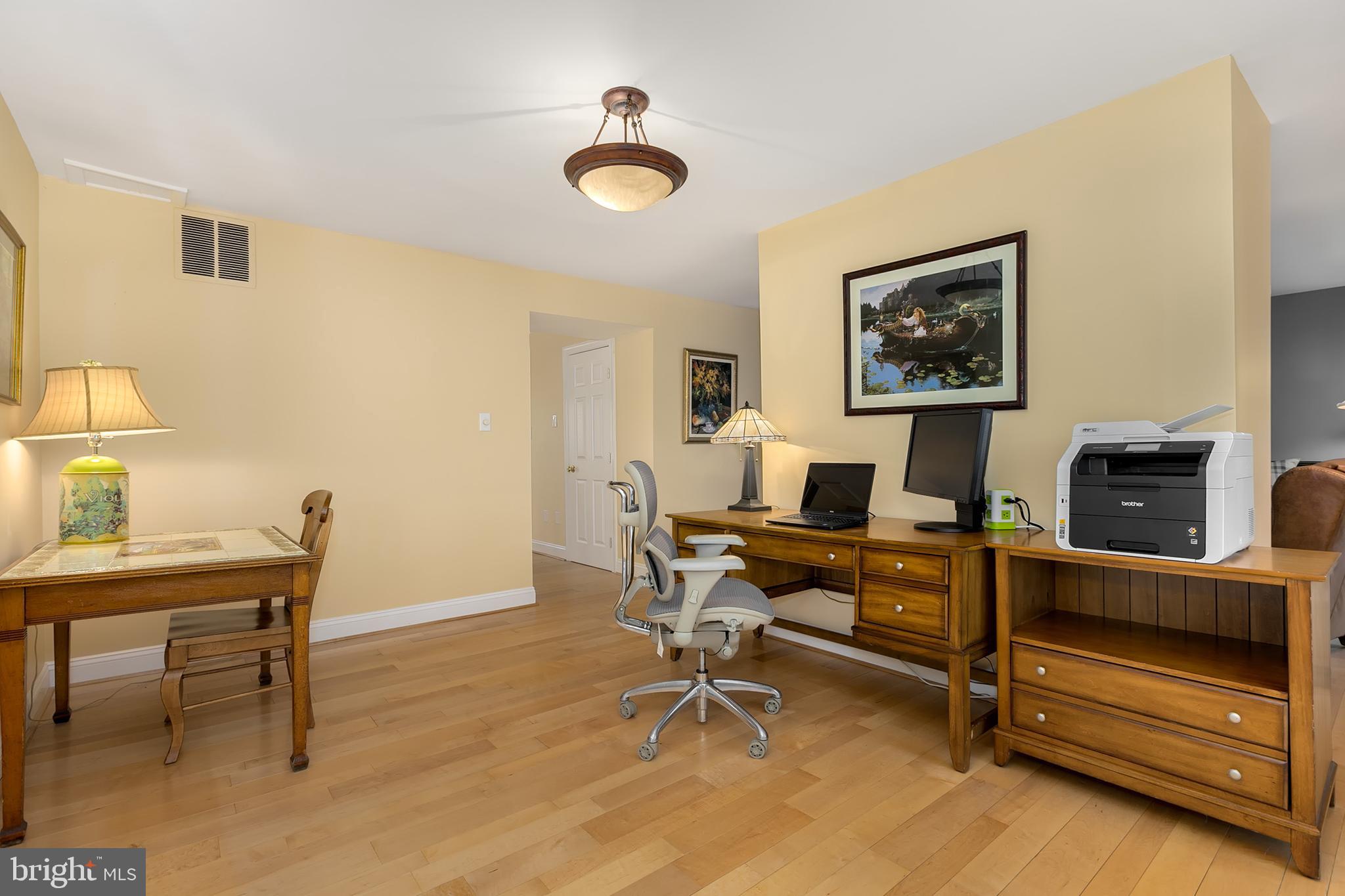 1508 Roundleaf Court Reston, VA 20190 - Photo 18 of 45 Gallery Image 18
