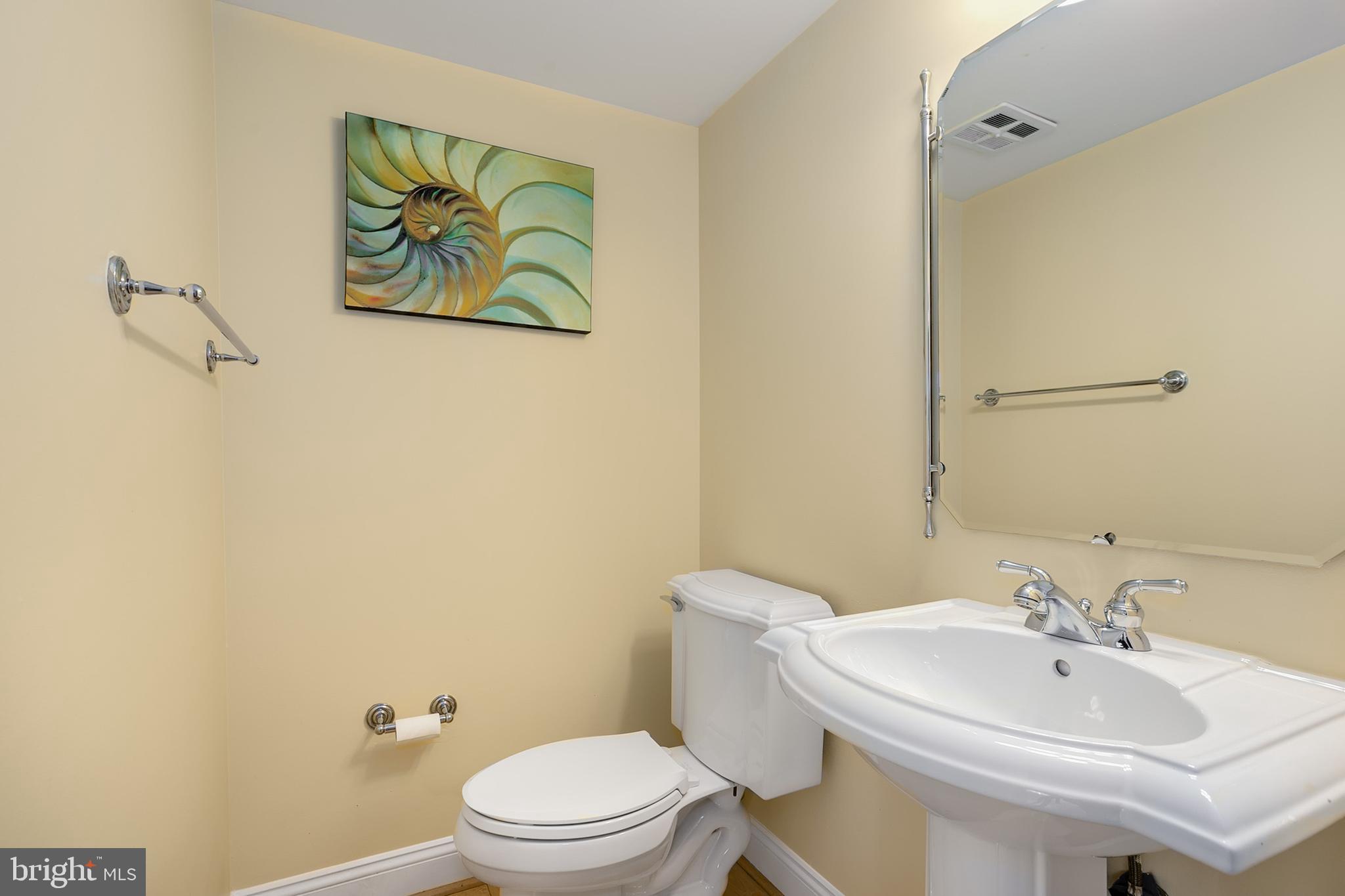 1508 Roundleaf Court Reston, VA 20190 - Photo 19 of 45 Gallery Image 19