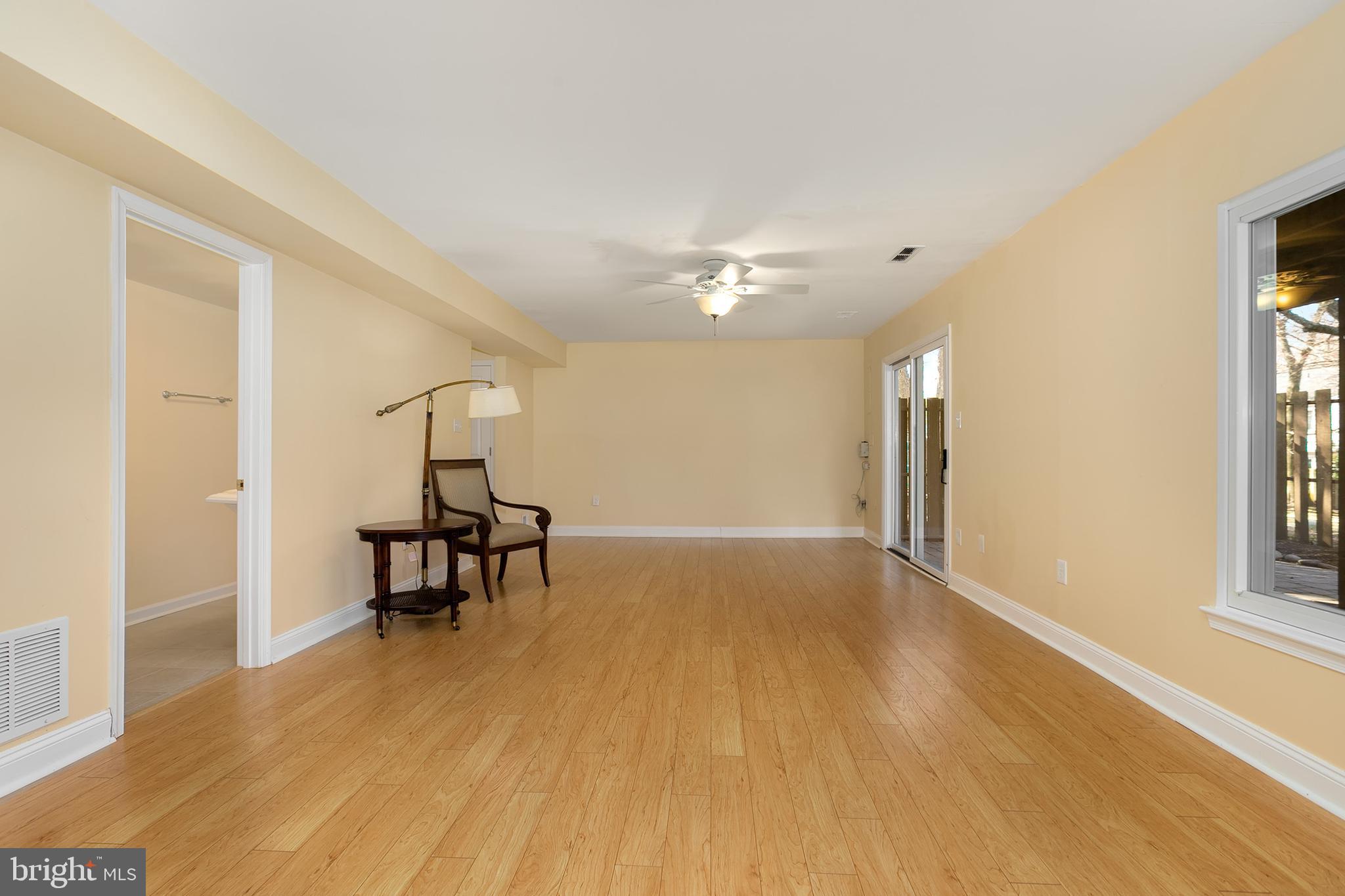 1508 Roundleaf Court Reston, VA 20190 - Photo 32 of 45 Gallery Image 32