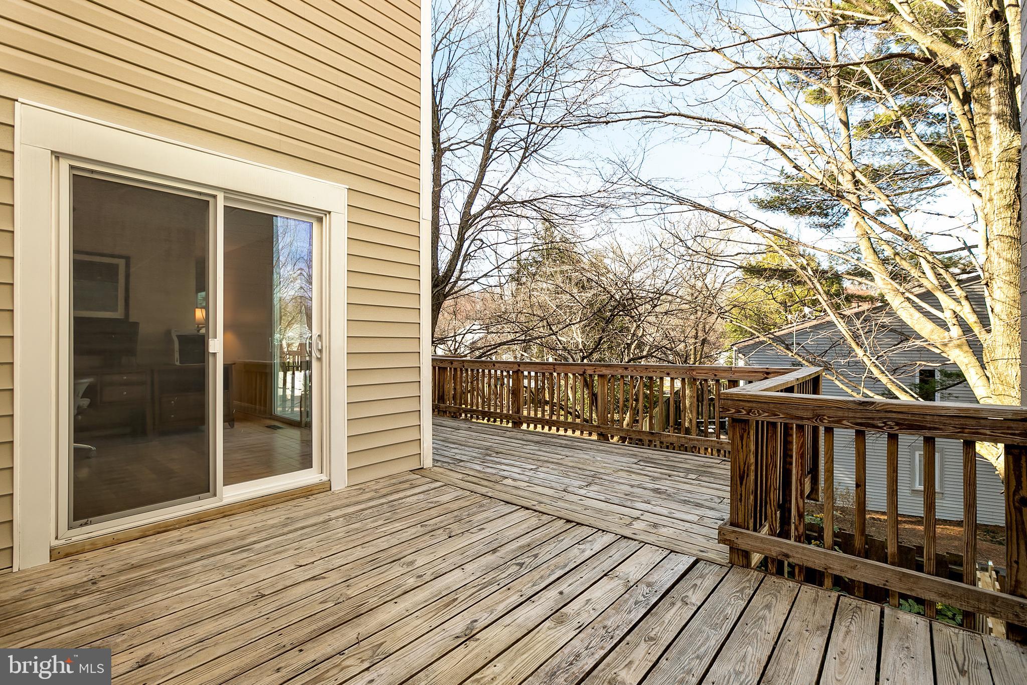 1508 Roundleaf Court Reston, VA 20190 - Photo 36 of 45 Gallery Image 36