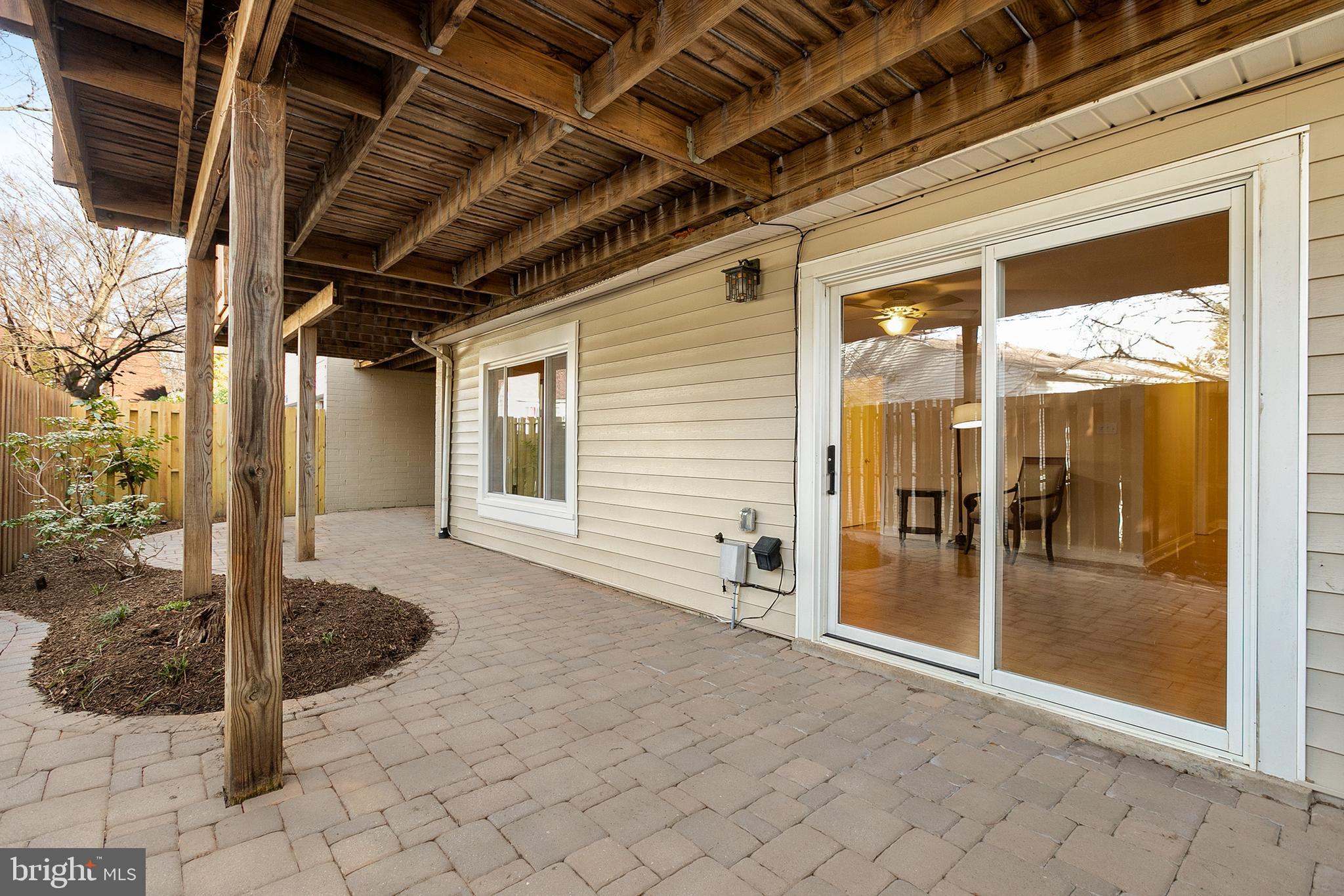 1508 Roundleaf Court Reston, VA 20190 - Photo 38 of 45 Gallery Image 38