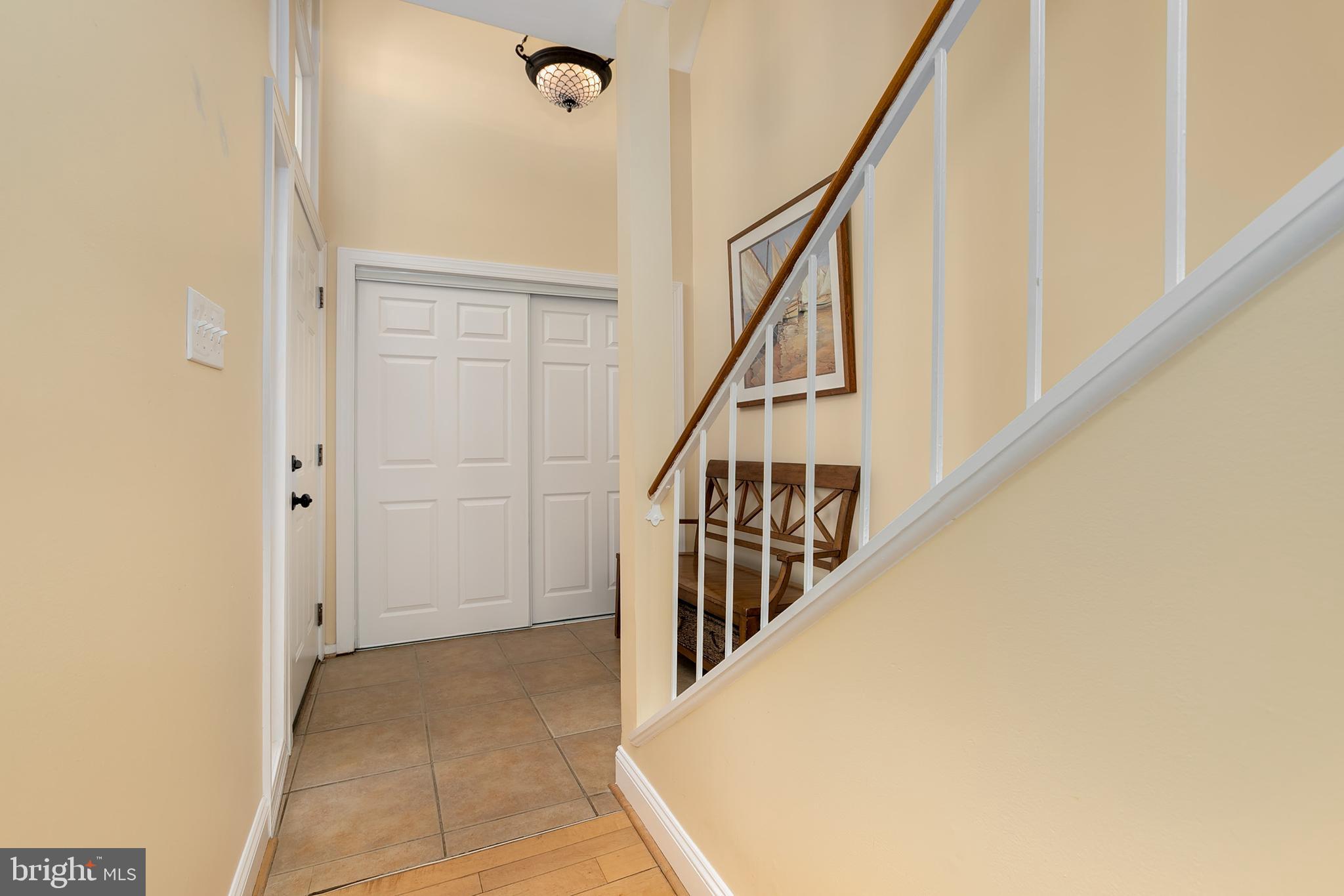 1508 Roundleaf Court Reston, VA 20190 - Photo 6 of 45 Gallery Image 6