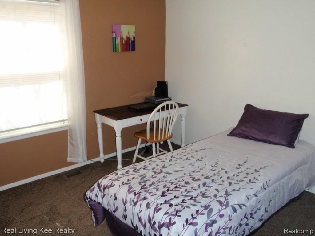 701 Bolinger Street Rochester, MI 48307 - Photo 13 of 22 Bedroom 2