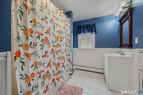 $585,000 | 32 Greenbriar Lane, Newtown, CT 06470