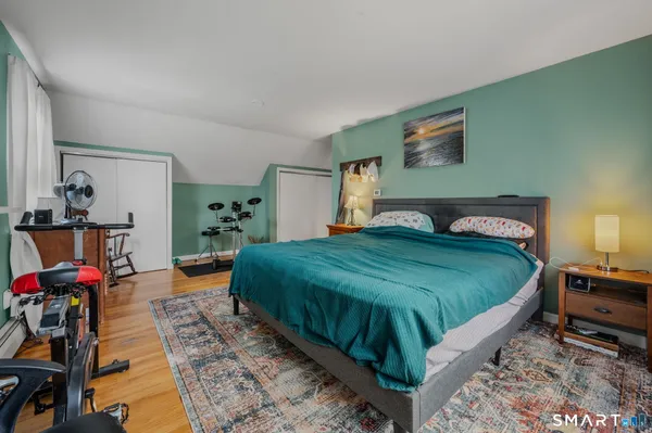$585,000 | 32 Greenbriar Lane, Newtown, CT 06470