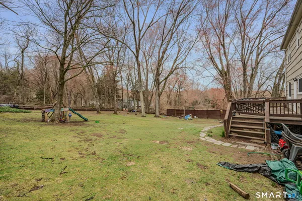 $585,000 | 32 Greenbriar Lane, Newtown, CT 06470