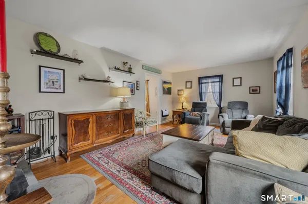 $585,000 | 32 Greenbriar Lane, Newtown, CT 06470