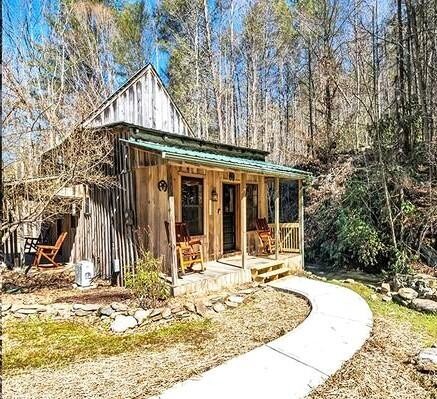 4560 Redwood Road Cosby, TN 37722 - Photo 14 of 16 Gallery Image 14