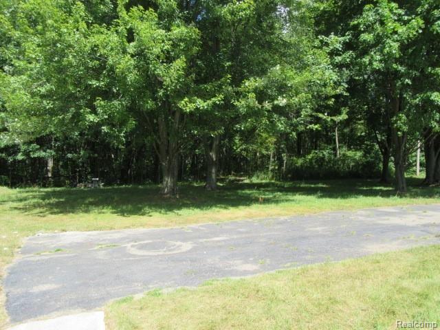 28700 Karr Road Belleville, MI 48111 - Photo 14 of 32