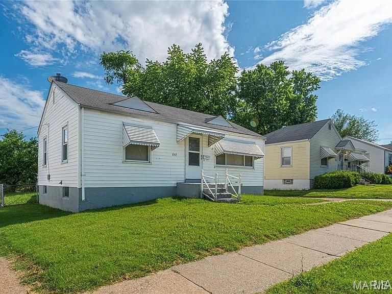 8143 Airport Road St. Louis, MO 63134 - Photo 3 of 17