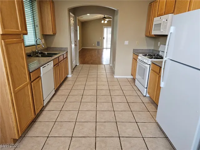 $2,050 | 2156 Sunset Vista Avenue, Henderson, NV 89052