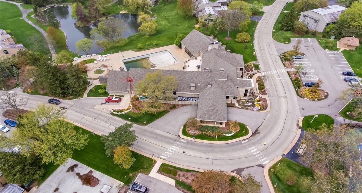 831 Shoreline Road Lake Barrington, IL 60010 - Photo 37 of 47 an aerial view of a house with outdoor space