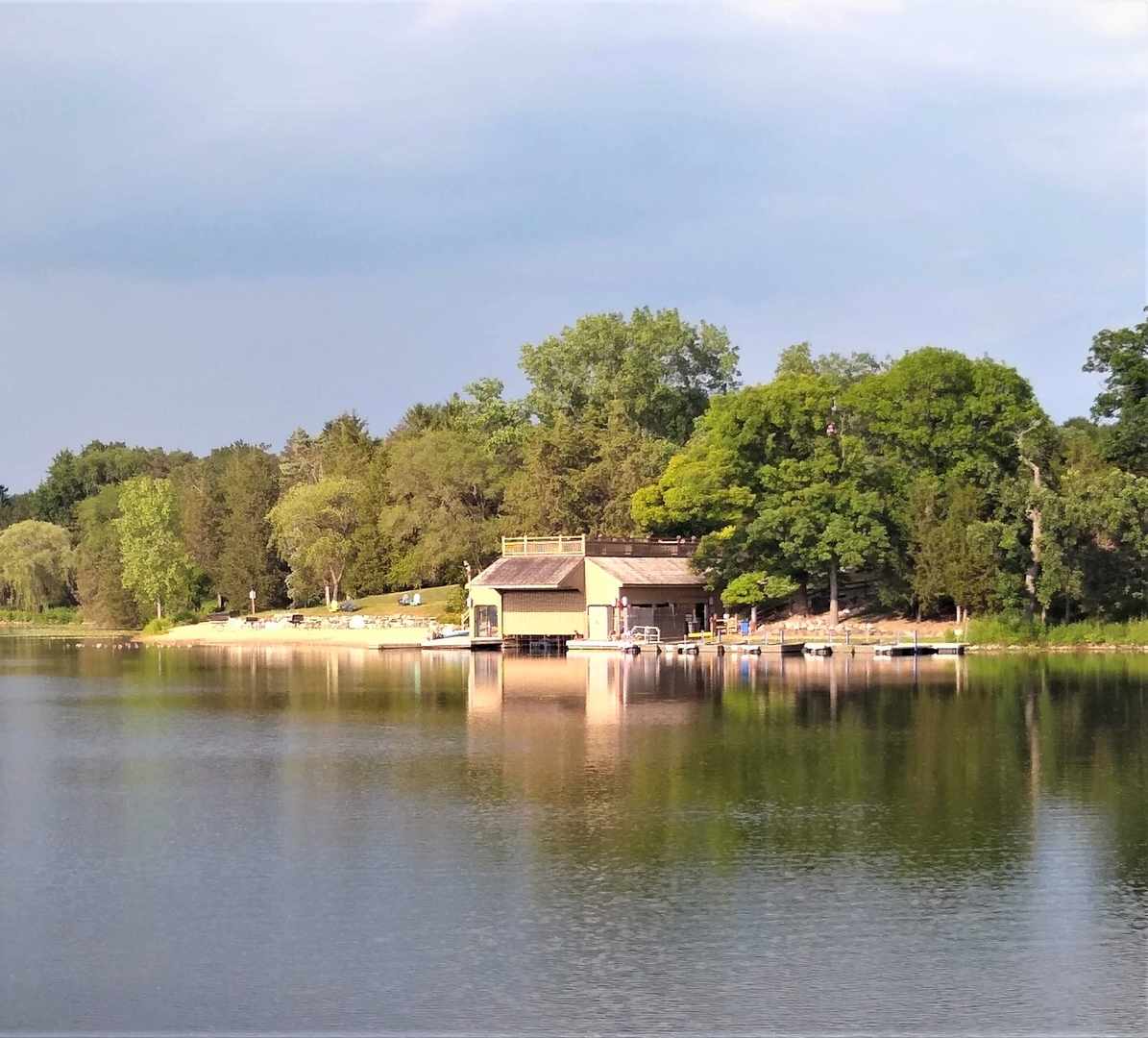 831 Shoreline Road Lake Barrington, IL 60010 - Photo 44 of 47 a view of ocean with green space
