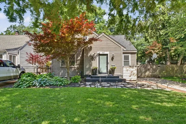 $324,900 | 806 South Maple Street, Urbana, IL 61801